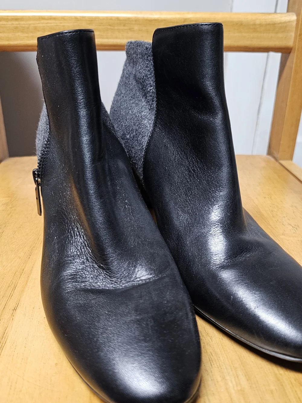 Karl Lagerfeld Leather Two-Tone Gray Black Classic Block Heel Women's Size 7.5